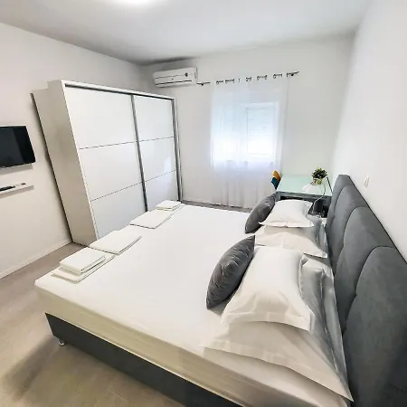 Guest house &