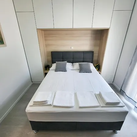 & Guest house